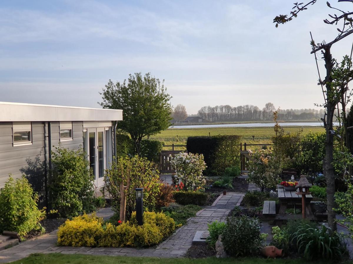 Cottage Geestmerambacht, Een Nieuw Vrijstaande Sfeervol En Landelijk Gelegen Vakantiewoning Koedijk Екстер'єр фото